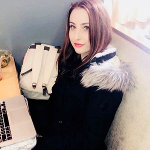 Meet your Posher, Emily